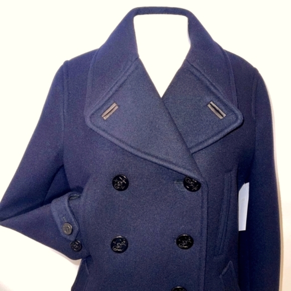 Coat - Picture 6 of 10